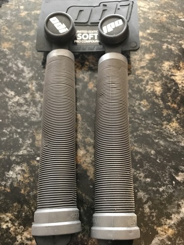 ODI Soft Flangeless Longneck softies BMX Bikes & Scooters 160mm Grips - Picture 1 of 9