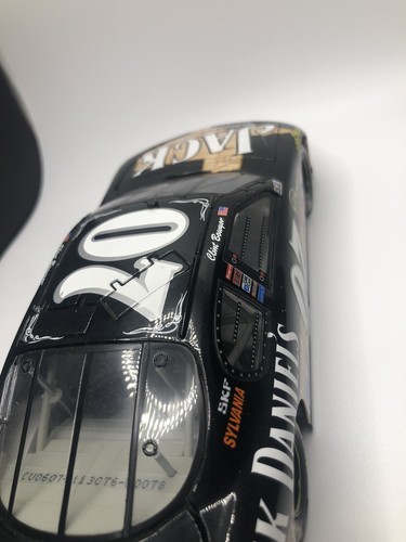 Clint Bowyer #07 2006 Jack Daniels / Texas AUTOGRAPHED 1/24th scale diecast - Picture 7 of 15