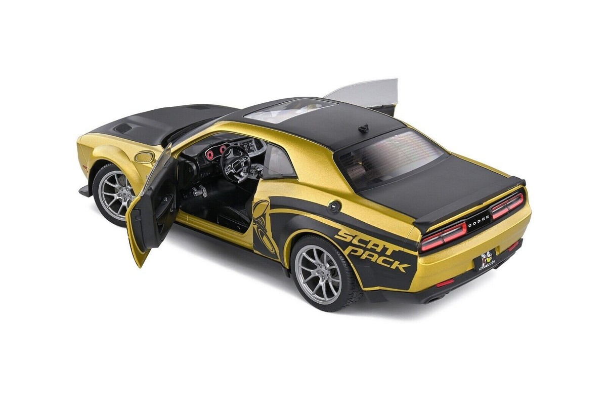 1/18 Dodge 2020 Challenger R/T Scat Pack Gold Rush Widebody