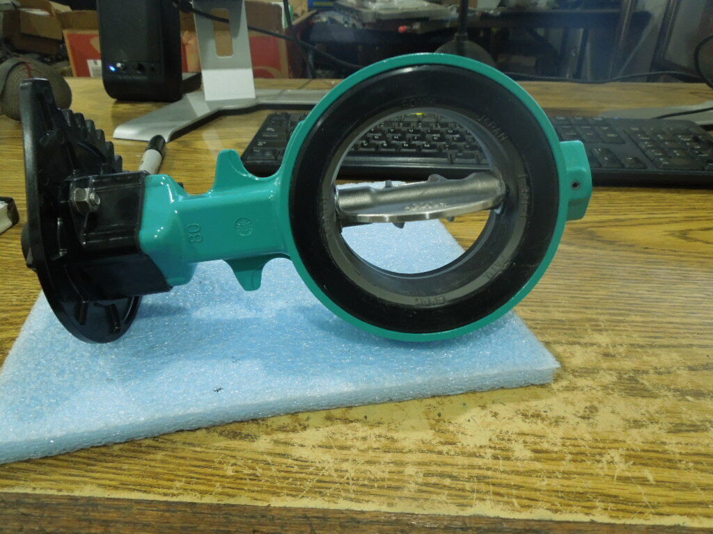 Tomoe Model: 700Z-1J Aluminum Rubber Lined Butterfly Valve Tomoe Model: 700Z-1J Aluminum Rubber Lined Butterfly Valve