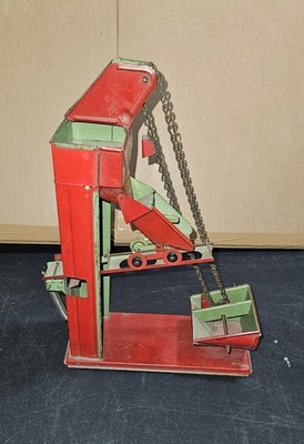 Vintage 1950's Wolverine Mining Car Crank Tin Toy Mine Sand Loader WELL KEPT