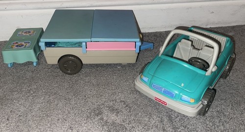 Vintage Fisher Price liebevolles Familienauto und Zeltanhänger mit Tisch RAR