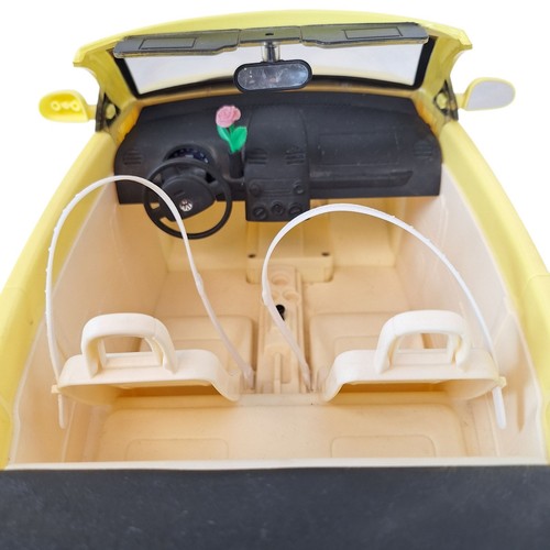 Mattel Barbie R/C VW Beetle Convertible Yellow BO233 Remote Control Car 2003 - Picture 14 of 22