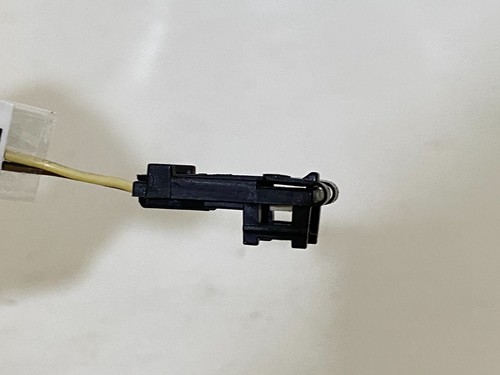 Genuine Mercedes-Benz W212 E Class Door Card LED Wiring Loom Connector 2-Pin - Picture 3 of 6