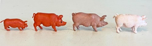 Vintage Britains Ltd 1970s England Farm Pig Sty + Pigs + Working People + Fence - Picture 12 of 14