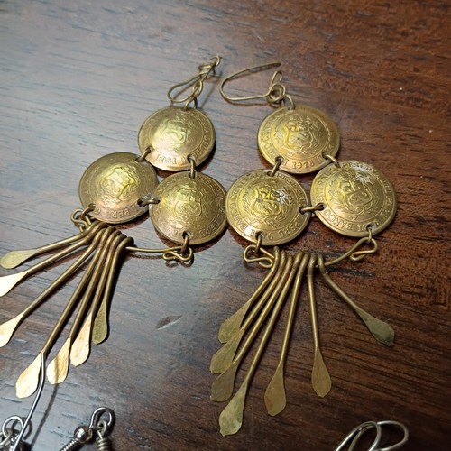 Vintage Gold Silver Tone Coin Earrings Peru Engraved Dangle Drop Lot Of 3 - Picture 4 of 6