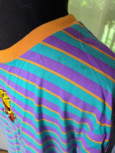 Retro Stripped Pac Man Wink Game TShirt Graphic Tee Crew Neck Shirt Gamer NWT, L - Picture 6 of 9