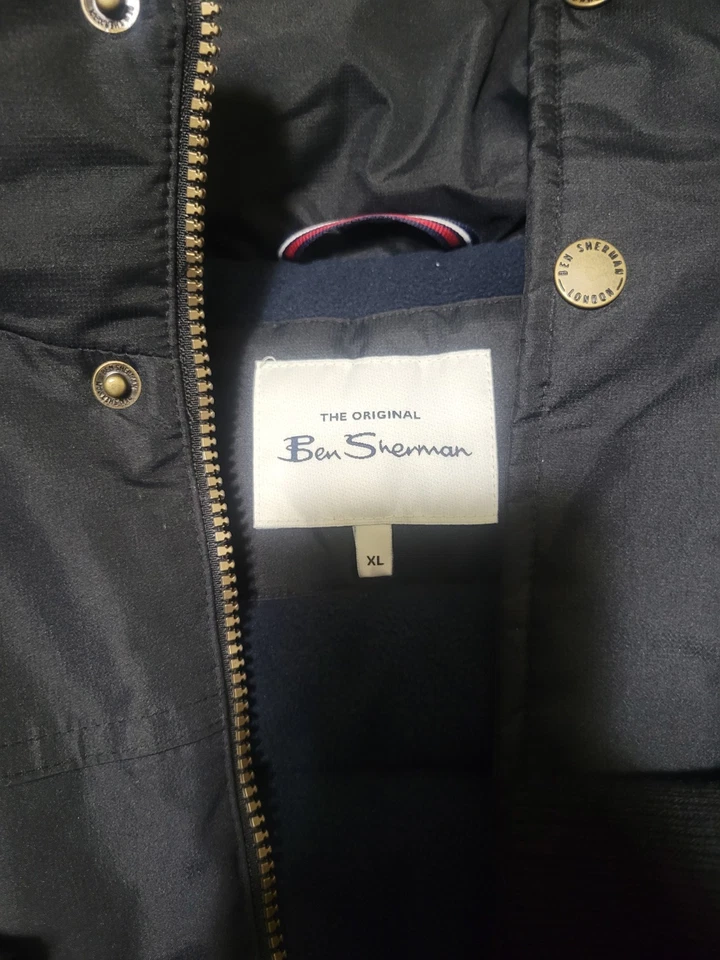 Chaqueta acolchada The Original Ben Sherman, XL para hombre. Peso pesado. Negro. logo Foto 3 de 4