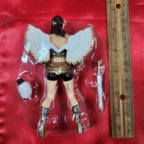 Terrifier 2 - Angel Warrior Sienna Shaw - 5" Figur - Trick or Treat Studios - Bild 5 von 5