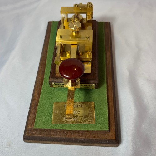 Hi Mound Telegraph Key HK-802 Made IN Japan With Acrylic & Wood Display Case - Zdjęcie 17 z 20