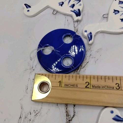 Mini campanas de viento de porcelana gansos de porcelana estilo Delft azul de colección LEER - Imagen 11 de 14