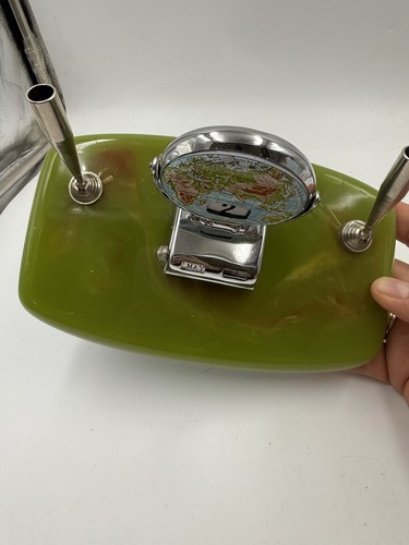 vintage perpetual flip desk calendar and pen holder with a globe design - Picture 7 of 12