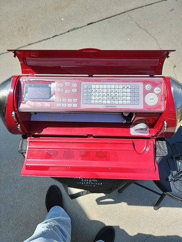 Cricut Cake Kitchen Electronic Cutting Machine Decorating Red - Picture 3 of 4