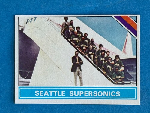 1975-76 TOPPS #219 WILT CHAMBERLAIN - SEATTLE SUPERSONICS NM NBA 50 GREATEST - Picture 1 of 2