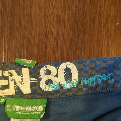 TEN-80 BOARD SHORTS METAL STUDS BLUE SIZE 32. GREAT CONDITION. - Picture 6 of 8