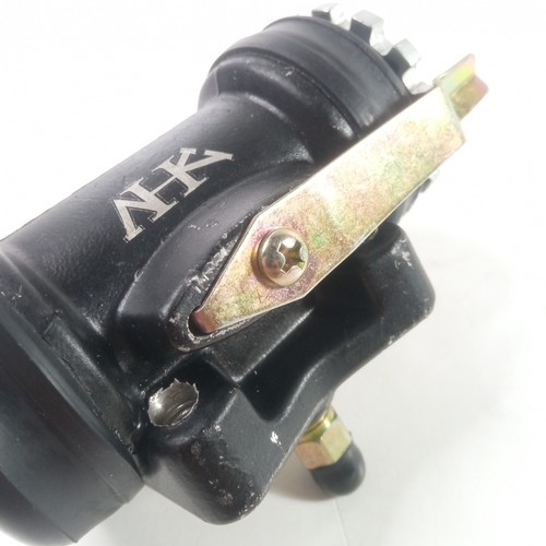 AHK Genuine Rear Brake Wheel Cylinder RH For Toyota Land Cruiser 1980-1984 - Foto 8 di 14