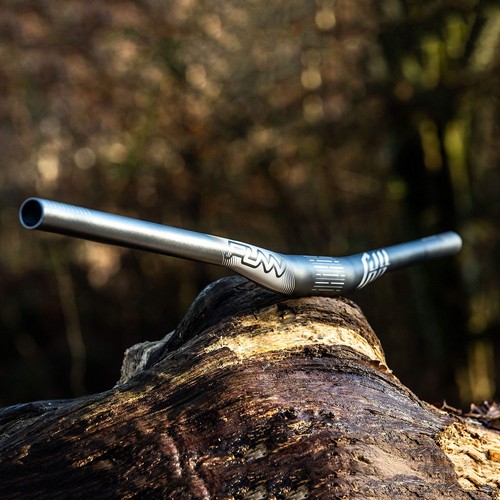 Full On Mountain Bike Handlebar with Bar Clamp 31.8mm and Width 810mm, Tough ... - Picture 4 of 8