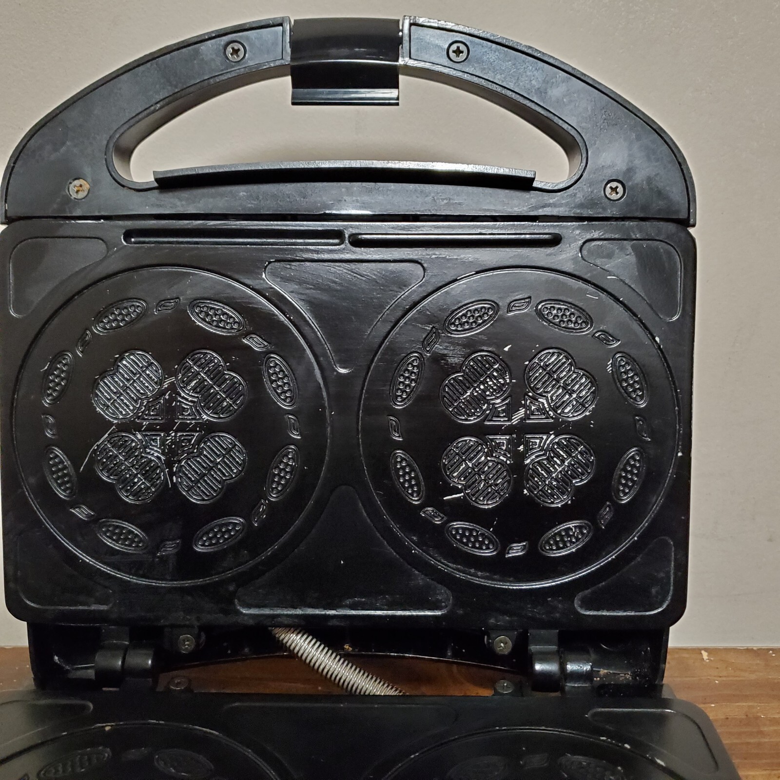 Salton Baker Pizzelle Cookie Iron Master Maker WM8PZL Electric Black