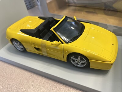 UT Models Bundle: 1:18 Ferrari F355 Spider Convertible YELLOW +