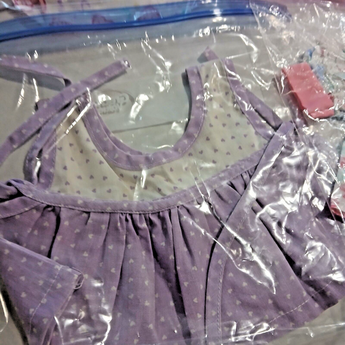 8 trajes de muñeca. 8 pulgadas por 5 pulgadas. Bolsas todo en galón. - Imagen 8 de 9