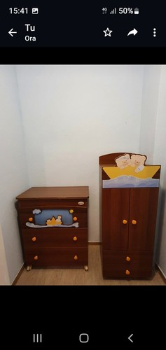 Schlafzimmer für Neugeborene. dreiteilig aus dunklem Walnuss-Massivholz. Kinderb - Bild 4 von 6