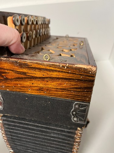 Vintage Ideal Accordion - Working, Basic Tested, Needs Tuning Antique Instrument - Picture 17 of 18