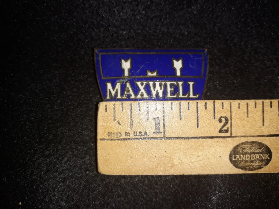 ANTIGUO EMBLEMA RADIADOR AUTOMÓVIL MODELO MAXWELL 25 1922-1925 Foto 2 de 4