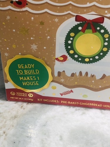 Bakery Bling Ready to Biuld Designer Gingerbread House Kit:26.4oz-New(See Below) - Picture 2 of 12