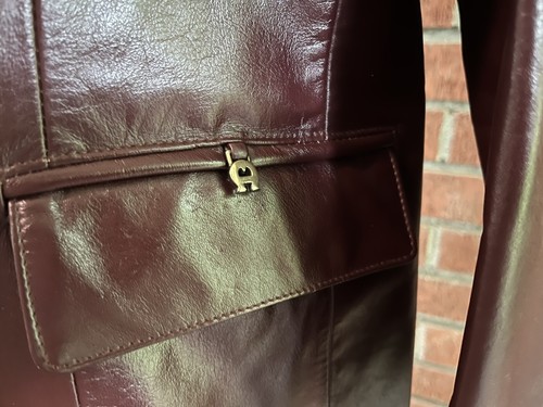 Etienne Aigner 1970s vintage burgundy/oxblood genuine leather jacket - Picture 6 of 19