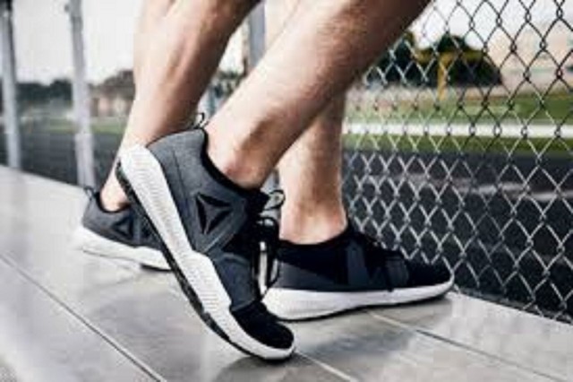 reebok men's hydrorush tr sneaker