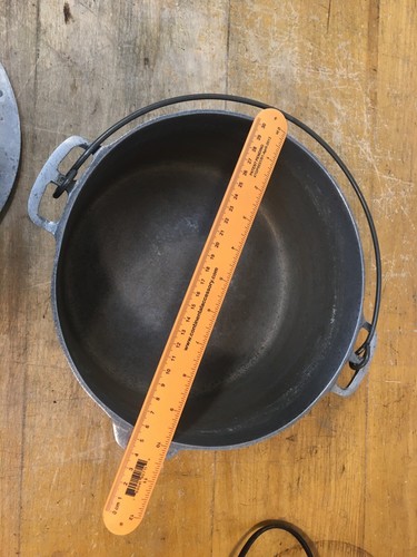 Vintage Wagner Ware round Roaster 8 Drip Drop Baster lid flat bottom - Picture 8 of 9