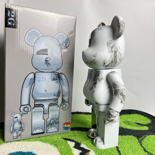 Bearbrick 400% Electroplated Sorayama 2G Daniel 28cm High Decorative Ornament - Picture 4 of 7