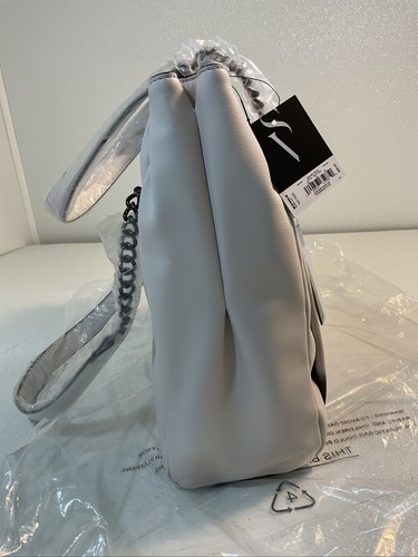 NEW VERA WANG Large Cream Grey Gray Faux Leather Strap Purse Zip Tote Hand Bag - Picture 3 of 12