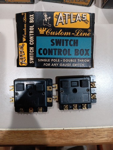 Atlas Switch Control Box Single Pole Double Throw Any Guage Pushbutton 7 Boxes - Picture 2 of 2
