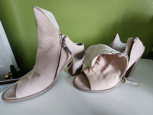Dolce Vita, Beige, size 10 Woman's shoes, Open Toe Block Heel with Zipper - Picture 5 of 6