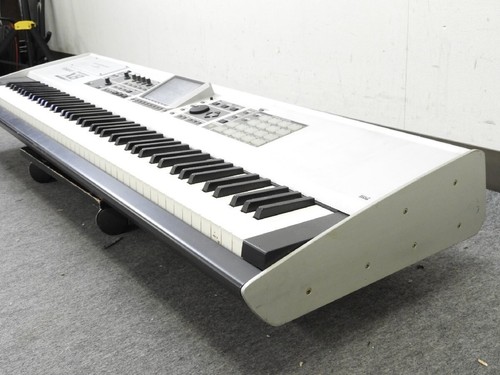 Roland FANTOM X8 Synthesizer Weighted 88 keys Electronic Keyboard - Picture 3 of 8