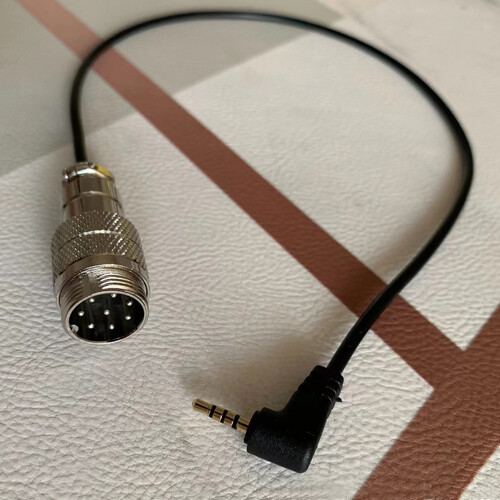 Câble adaptateur microphone Icom IC-705 8 broches vers connecteur angle droit 2,5 mm - Photo 1 sur 4