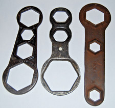 Lot Of 3 Antique Wagon Buggy Model T Wheel Hub Wrenches 3850 Armstrong Bros.
