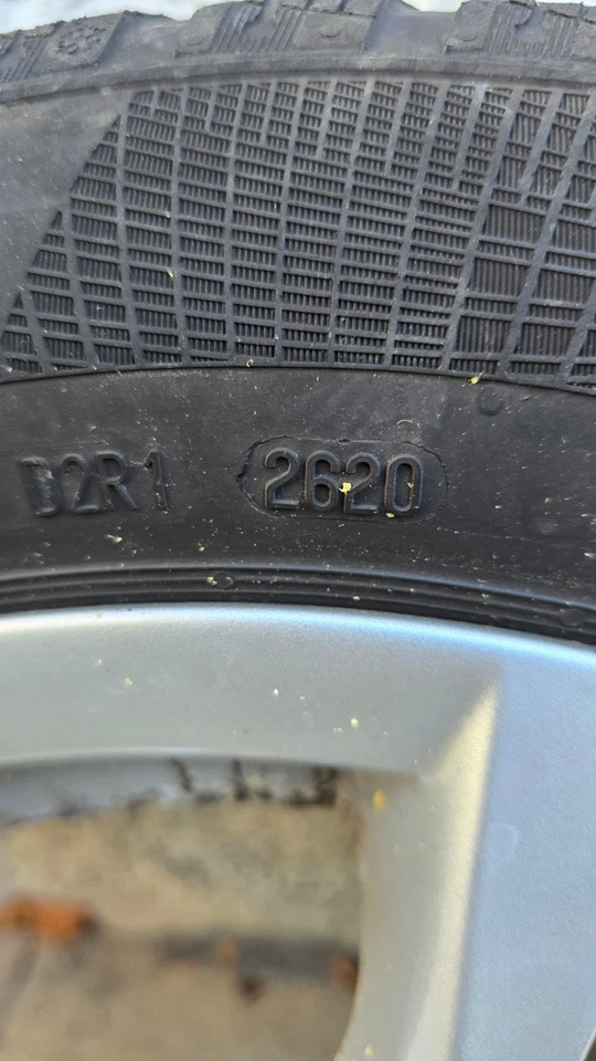 BMW Alufelgen mit Winterreifen – Continental WinterContact TS 860 – 205/55 R16 - Bild 3 von 4