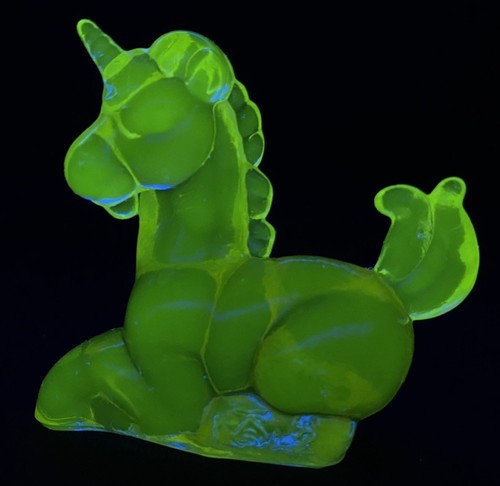 Boyd Art Glass Miniature Little Luck the Unicorn In Cider #29 Made 9-29-10 GLOWS
