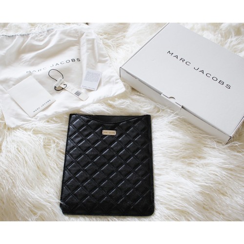 Marc Jacobs iPad Case Black Quilted Leather Sleeve Baroque Singles Designer New - Picture 1 of 9