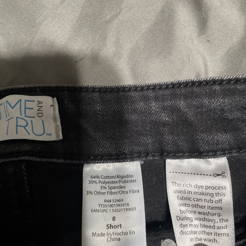 Time and Tru Women's High Rise Button Fly Denim Bermuda JEANS size 8 MediumSHORT - Picture 10 of 10