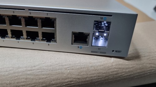 Ubiquiti UniFi Dream Machine Pro UDM-Pro – w pełni funkcjonalny – zresetowany - Zdjęcie 8 z 8