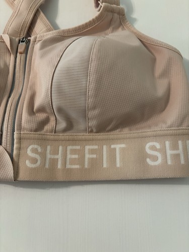 Sujetador deportivo SHEFIT High Impact Ultimate con cremallera Sandstorm beige talla 1 Luxe XL - Imagen 2 de 24