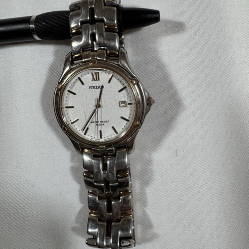 Vtg Seiko Watch Women 26mm Gold Silver Tone 7N82-0599 Date 5.75" READ DESC - Picture 2 of 11