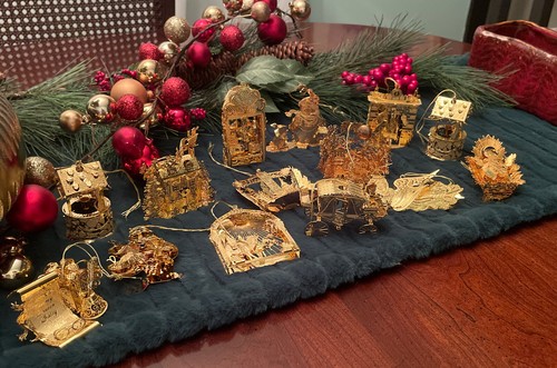 Set of 14 DANBURY MINT Years 1998 thru 2004 Gold Christmas Ornaments - Picture 1 of 16