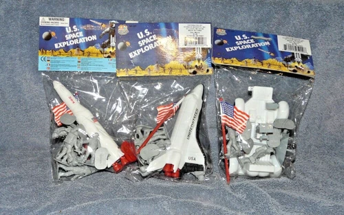 VINTAGE HING FAT U.S. SPACE EXPLORATION PLASTIC SOLDIERS NEW SET OF 3- RARE