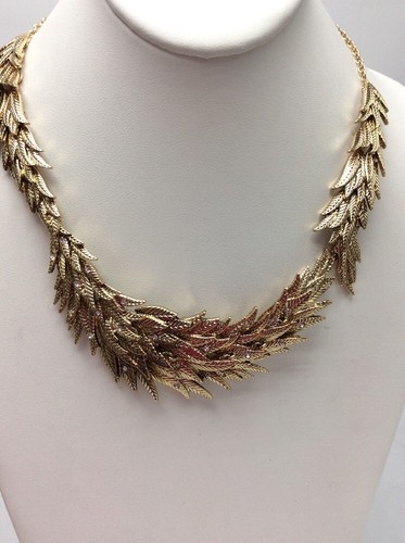 Betsey Johnson Angel & Wings Feathered Collar Necklace Necklace GoldTone BA-2 - Picture 7 of 10
