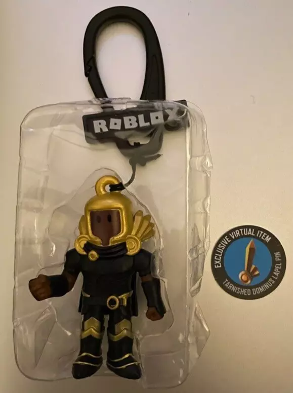 Roblox Backpack Clips Series 1 DOMINUS AUREUS DUDE Toy +TARNISHED LAPEL PIN  Code