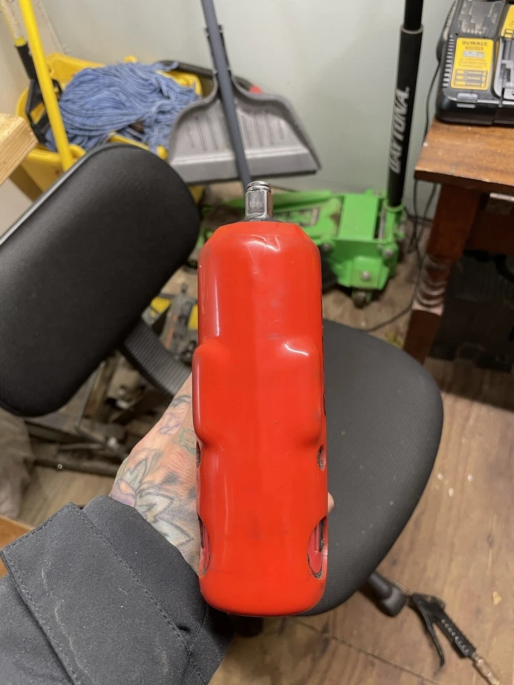 Snap On 14.4v Cordless 3/8 Impact W/ 1 Battery And Charger - Image 2 of 4